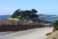 Batterie de côte et corps de garde crénelé de l'Îlot Jacopin, actuellement maison, Pointe de Perharidi (Roscoff)
