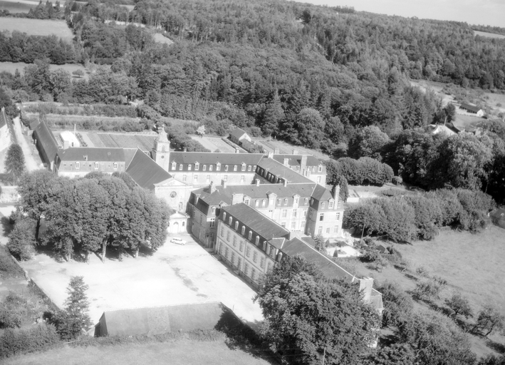 Abbaye de Cisterciens, Notre-Dame-de-Langonnet (Langonnet)