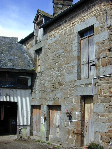 Maison, place de la Mairie (Sens-de-Bretagne)