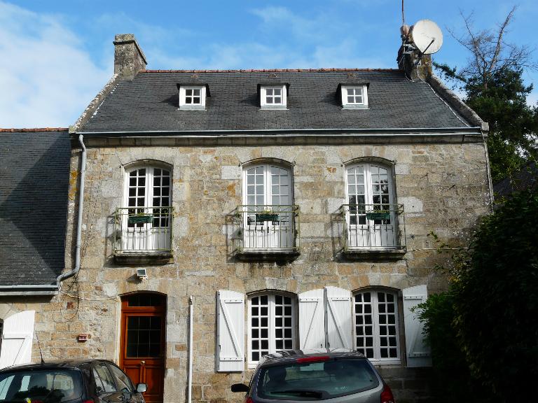 Manoir de Kerustum, 18 allée de Kerustum (Quimper)