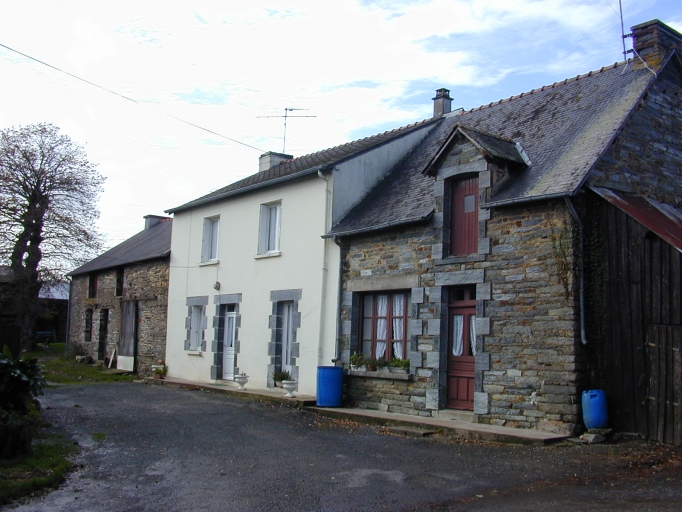 Alignement de logis, le Petit Héréal (Sixt-sur-Aff)