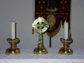 Croix d'autel, chandeliers (2)