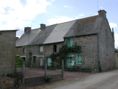 Alignement de maisons, Trédéal (Paimpont)