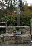 Croix de chemin, dite Croix Saint-Louis, rue du Calvaire (Saint-Marcel)