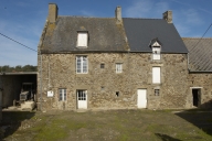 Les maisons et les fermes sur la commune de Saint-Père-Marc-en-Poulet