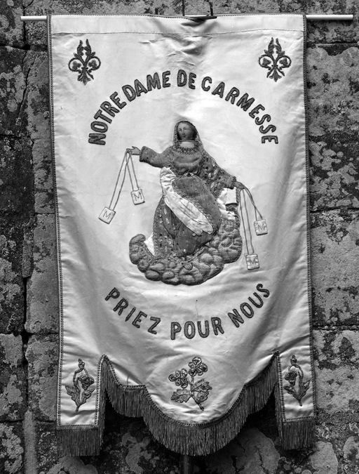 Bannière (3), chapelle Notre-Dame-de-Carmes (Neulliac)