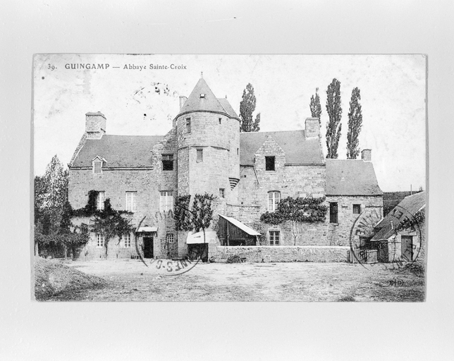 Abbaye Sainte-Croix, 36 rue de l'Abbaye (Guingamp)