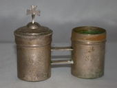 Ensemble 2 d'une ampoule à huile des malades et d'une ampoule à saint chrême