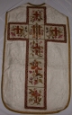 Ornement blanc 1 : chasuble, bourse de corporal, étole, manipule, voile de calice