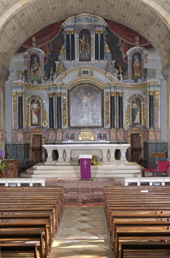 Maître-autel, tabernacle et retable (Pluméliau fusionnée en Pluméliau-Bieuzy en 2019)