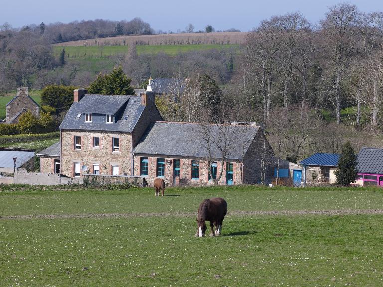 Ecole primaire, bourg (Pouldouran fusionnée en La Roche-Jaudy en 2019)