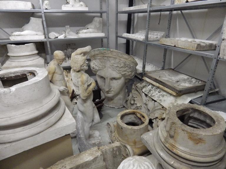 Présentation de la collection de moulages en plâtre du lycée Émile Zola, Avenue Jean Janvier (Rennes)