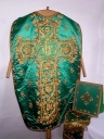 Ornement vert 1 : chasuble, étole, manipule, bourse de corporal, voile de calice