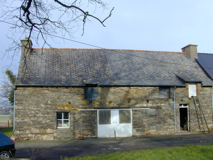 Ferme 1, la Ville aux Greniers (Pipriac)