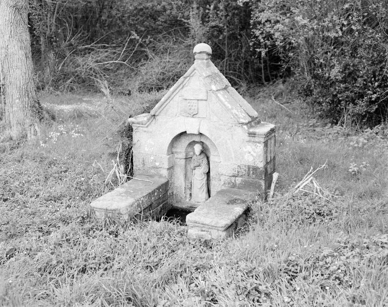 Fontaine de dévotion Saint-Bertin, Caruhel (Guillac)