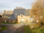 Alignement de logis, le Faux (Sixt-sur-Aff)