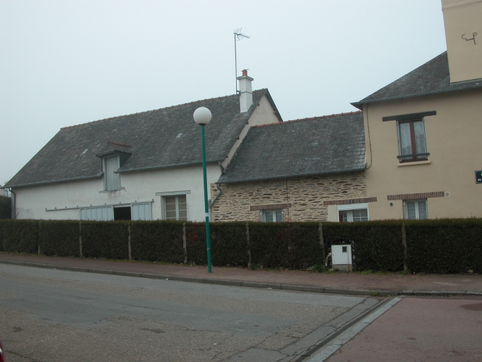 Auberge, 2 allée de l'Ecole (Pont-Péan)