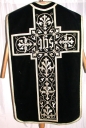Ornement noir 1 : chasuble