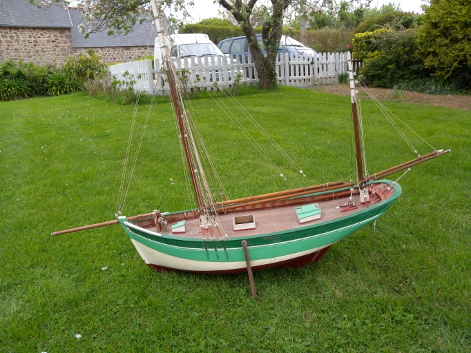 Maquette de bateau de cabotage : dundee 'Pierre Coz'