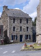 Maison de capitaine-gouverneur dite Maison Du Guesclin, 7 place de l'église (La Roche-Derrien fusionnée en La Roche-Jaudy en 2019)