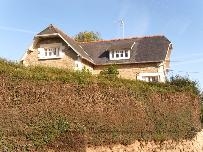 Maison, rue des Patriotes (Penvénan)