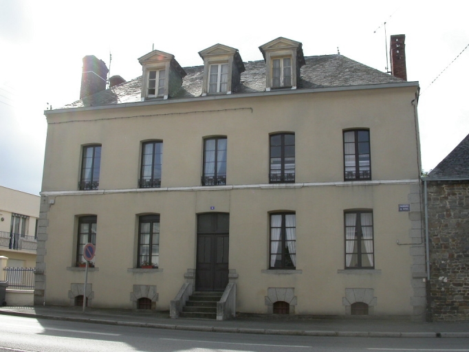 Hôtel de voyageurs de la Croix d'Or, 4 faubourg de Vitré (La Guerche-de-Bretagne)