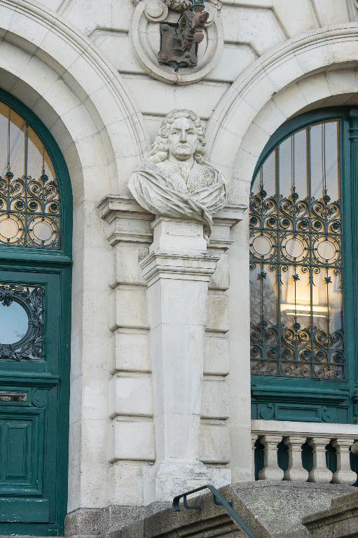 Hôtel de ville, place Maurice Marchais (Vannes)
