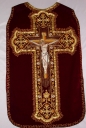 Ornement rouge 1 : chasuble, étole, manipule