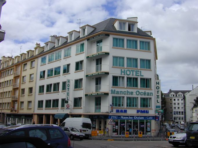 Hôtel de voyageurs "le Manche-Océan", 7 place du Maréchal Lyautey ; 12, 14 rue Colonel Pobéguin ; 31 rue Lieutenant-colonel Maury (Vannes)
