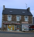 Maison, place du Kroajou (Trélévern)
