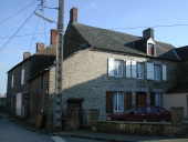 Maison, 2 place des Armes (Sens-de-Bretagne)