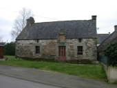 Maison, 8 rue de la Libération, Saint-Nicolas-des-Eaux (Pluméliau fusionnée en Pluméliau-Bieuzy en 2019)