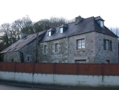 Ancien moulin à eau de Pont-Couennec, actuellement immeuble à logements, 1 rue Ernest Renan, Pont-Couennec (Perros-Guirec)