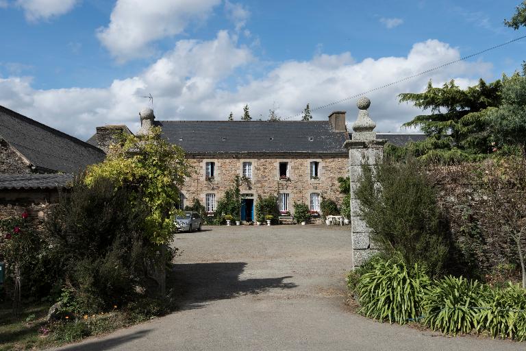 Ferme, Le Launay (Hengoat fusionnée en La Roche-Jaudy en 2019)