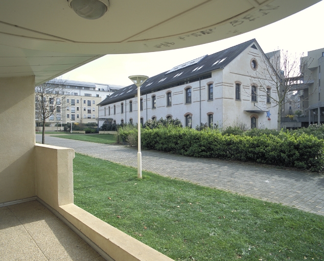 Ancien cercle de l'oeuvre militaire paroissiale, puis des cadets de Bretagne, actuellement immeuble de bureaux, rue Alain-Fergent (Rennes)