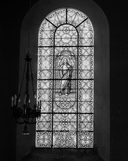 Verrières (2) (verrière à personnages) : Sacré Coeur, Immaculée Conception (baies 3, 4), église paroissiale Saint-Ouen (La Chapelle-Erbrée)