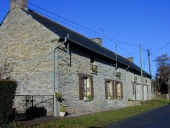 Alignement de maisons, les Emailleries (Pipriac)
