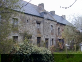 Alignement de maisons, le Tertre ès Salines (Pleurtuit)