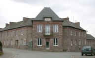 Groupe scolaire et mairie de Pléhérel, actuellement mairie et école de Fréhel, place de Chambly (Fréhel)