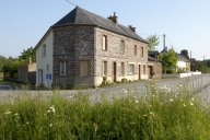 Alignement de maisons, la Croix Madame (Bruz)