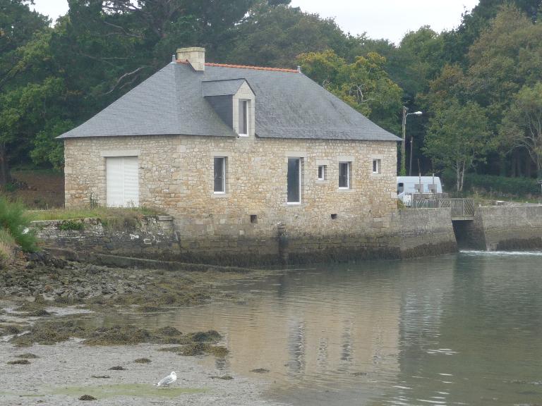 Moulin à marée du Lindin, puis atelier de réparation de bateau, actuellement maison, 16 rue du Pont du Lindin (Sarzeau)