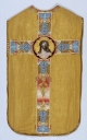 Ornement doré 2 : chasuble, bourse de corporal, étole, voile de calice