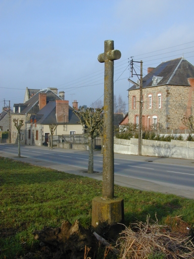 Croix monumentale, rue Soeur Joséphine ;  avenue de la Libération (Combourg)