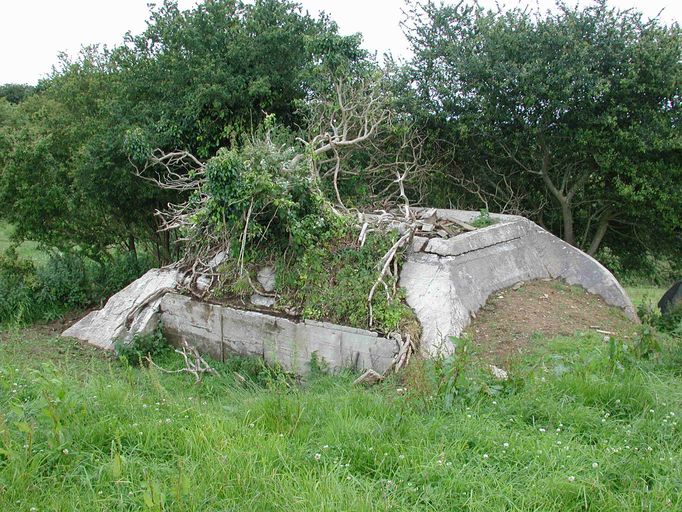Bunker - casemate, variante du type 667 pour un canon de 5 cm (B 46), Coat-Tan, sur la crête orientée vers la route de Guilers (à l'est de l'actuelle rue de Kerléo) (Brest)