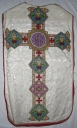 Ornement blanc 3 : chasuble, voile de calice, manipule et étole