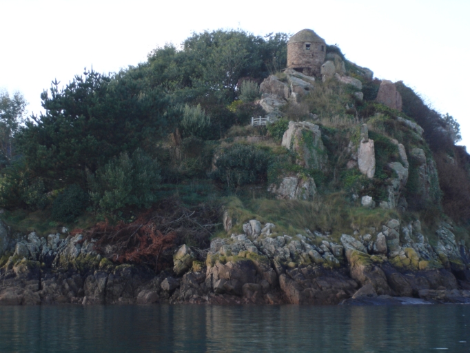 Corps de garde de Roc'h Arhant (Lézardrieux)