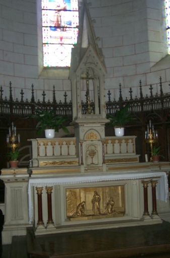 Ensemble du maître-autel : autel, tabernacle, exposition, 2 gradins d'autel, 4 degrés d'autel