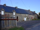 Alignement de logis, la Hougrais (Saint-Just)