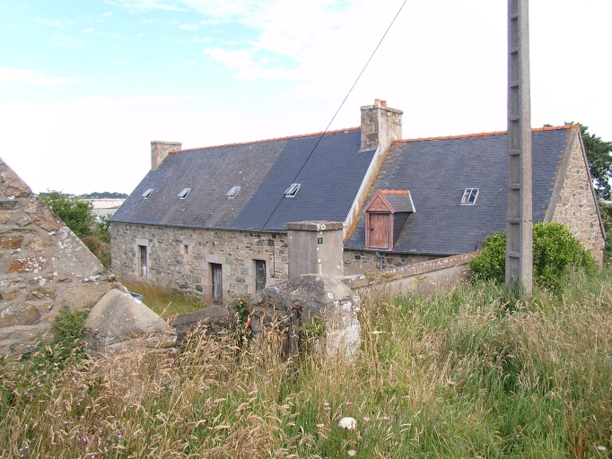 Ancienne ferme, Ralévy (Plougrescant)