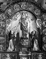 Groupe sculpté : Don du Rosaire à saint Dominique et à sainte Catherine de Sienne, église paroissiale Sainte-Édiltrude (Tréflez)